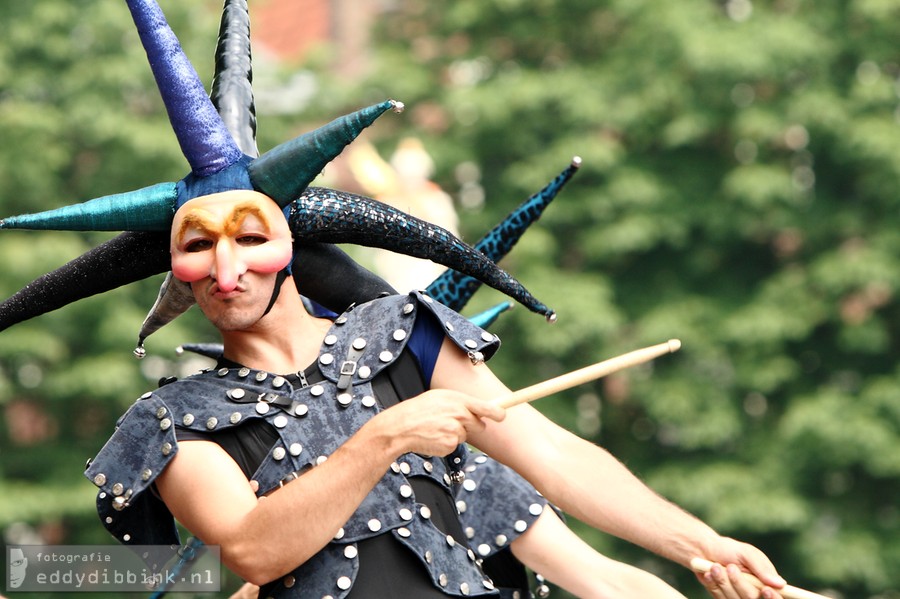 2014-07-13 Maduixa Teatre - Tam Tam (Deventer Op Stelten) 002